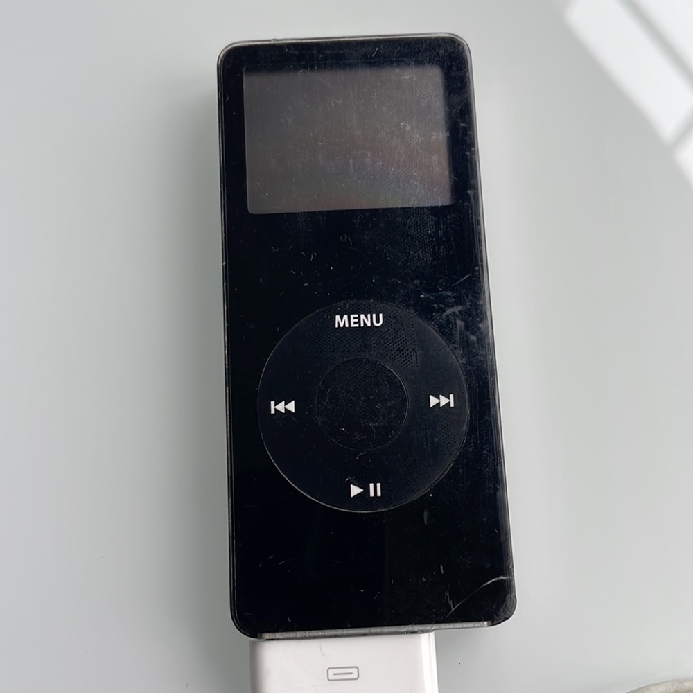 Original iPod nano. 4gb black With plug - Picture 4 of 4
